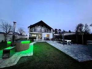 Garden Villa - Băcel