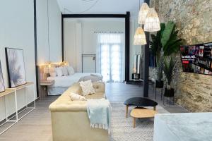 AmazINN Places Rooftop and Design Pool IV