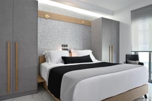 The Lop Athens Holidays Luxury Suites