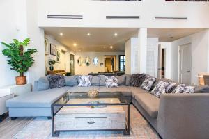 AmazINN Places Casco Viejo Penthouse Rooftop and Pool