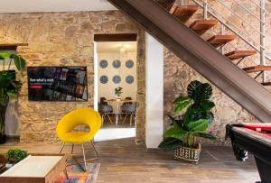 AmazINN Places Casco Viejo Billiard table and Pool