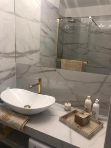 Apartament BusinessLiving No 73 Nad Zalewem w Cedzynie hala garażowa