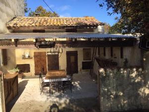 Maisons de vacances La Bastide du Marais : Maison 5 Chambres