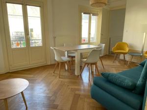 Appartements Elegant 2 chambres square saint amour : photos des chambres