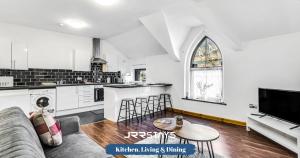 Cardiff - Quirky 1 Bedroom, Sleeps 3, Wi-Fi - JRR Stays