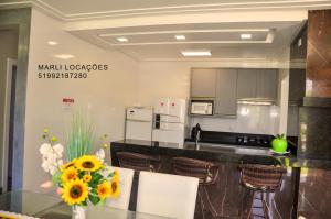 Casa Com Três Dormitórios Pertinho Do Mar Em Capão Da Canoa