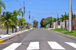 Casa Com Três Dormitórios Pertinho Do Mar Em Capão Da Canoa