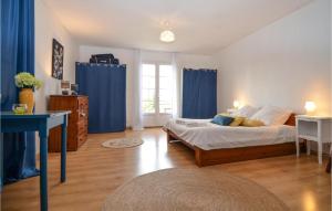 Appartements Awesome apartment in Barjac with Outdoor swimming pool, WiFi and 1 Bedrooms : photos des chambres