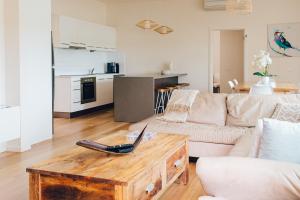 Exclusive Anglesea River Beach Apartment