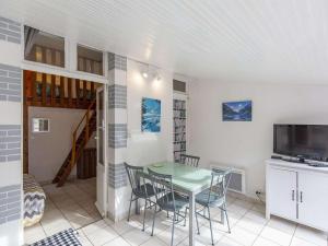 **Charmant logement à Cauterets avec balcon, proche des pistes et randonnées** - FR-1-401-253 - 1-sterrenhotels in Cauterets