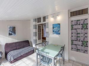 **Charmant logement à Cauterets avec balcon, proche des pistes et randonnées** - FR-1-401-253