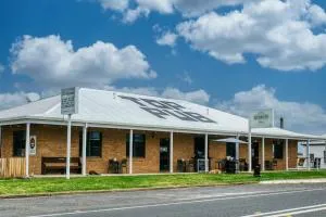 Deepwater Hotel - Inverell