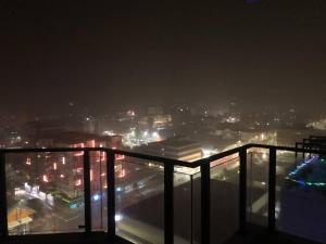 Pandanas 15th floor (Water, City & Sunset views)