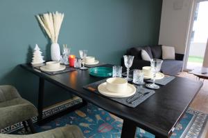 Design Apartment Nr 2 mit Terrasse und Parkplatz