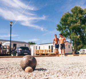 Campings Camping Les Jardins de la Mer : photos des chambres