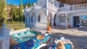 Villa El Arco Iris de la Montana Sayalonga by Ruralidays - Caserío Carraspite