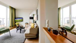 King Suite with Sea View room in Hotel Astra Maris