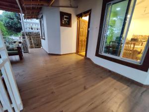 WhiteHouse Homestay by Oxystays Hospitality