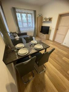 Rocky Apartment