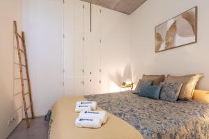 Host Wise - Luxurious Private Flats - Balcony
