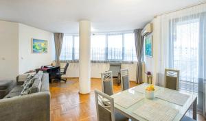 Big 2-Bedroom Apt - Each Stay Triggers Donation to Non-Profit Organisation