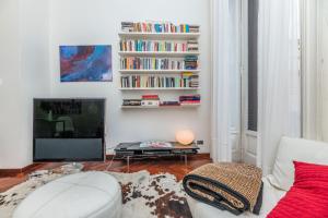 Very central in Cadorna station area! Excellent if you arrive from Malpensa Airport