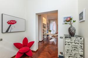 Very central in Cadorna station area! Excellent if you arrive from Malpensa Airport