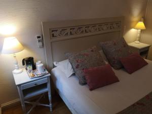 Hotels Hotel De L'Amphitheatre : photos des chambres