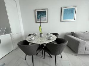 Del Mar Beachfront Boutique Residence