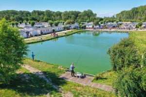 Campings Camping Les Garennes : photos des chambres