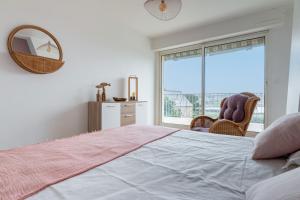 Maisons de vacances Magnifique maison coloree avec jacuzzi - La Rose des Vents : photos des chambres