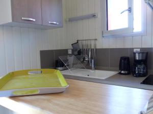 Maisons de vacances Gite Meillard, 3 pieces, 4 personnes - FR-1-489-93 : photos des chambres