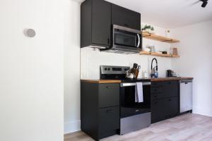 Downtown Picton 2-Bedroom Boho Suite!