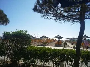 Summer apartment by seaside for rent - Kryemëdhenji