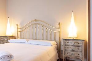 Palazzo Cecchi Florentine Apartment