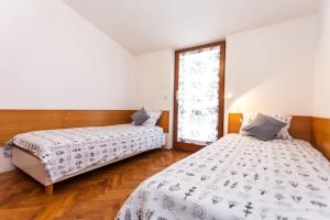 Apartment in Pakostane with sea view, terrace, air conditioning,WiFi 3475-4 