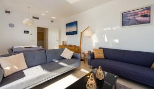 2113-Beautiful 2 beds apt with seaview