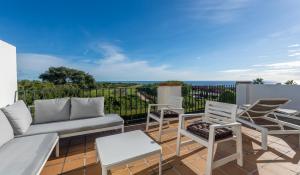 2113-Beautiful 2 beds apt with seaview