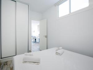 480 A Island Village with terrace view and wifi