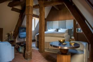 Duplex Suite room in Cour des Vosges