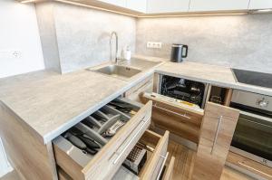 Petrovdom Apartments 5-25 in RC Beresteiskyi, 55A Beresteiskyi Avenue