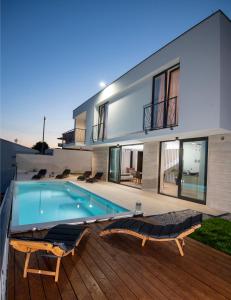 Villa Godimento w heated pool