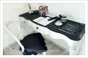 Alloggio Turistico Giulietta e ROMEO - INTERO APPARTAMENTO - Villafranca di Verona, Zimmer, Holiday Rooms