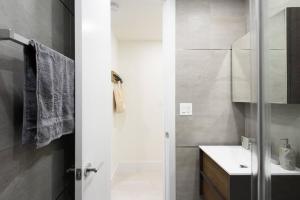 75-2C Furnished 1BR W D Elev WD Central park