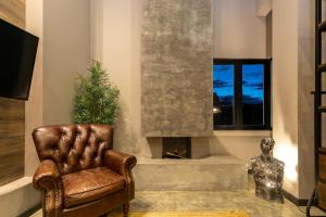 "The Belmonte Penthouse" IG YT Direct OFF - 5min to Lleras Park