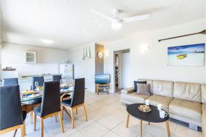 Shoal Towers, Unit 2 11 Shoal Bay Rd Air Conditioning Wifi free Netflix water views