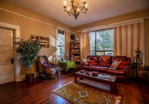 Historic Mitchell House