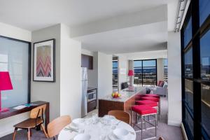 애들레이드 Mantra Hindmarsh Square Adelaide 4성급 호텔 로비