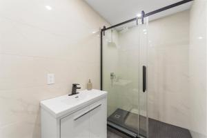Stonewall Suites