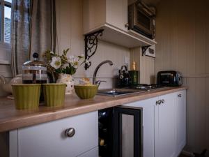 The Pleasant Hut at Mount Pleasant Farm